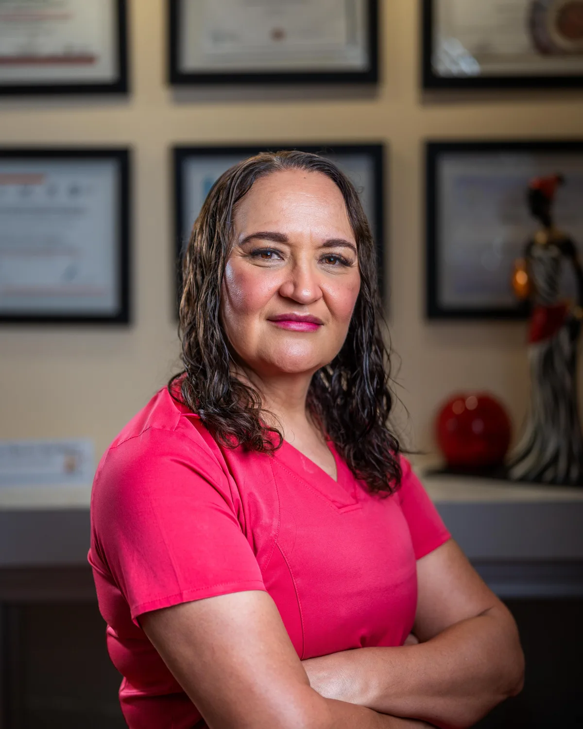Dra. Ana Rosa Claustro Rodríguez en su consultorio de Zapopan